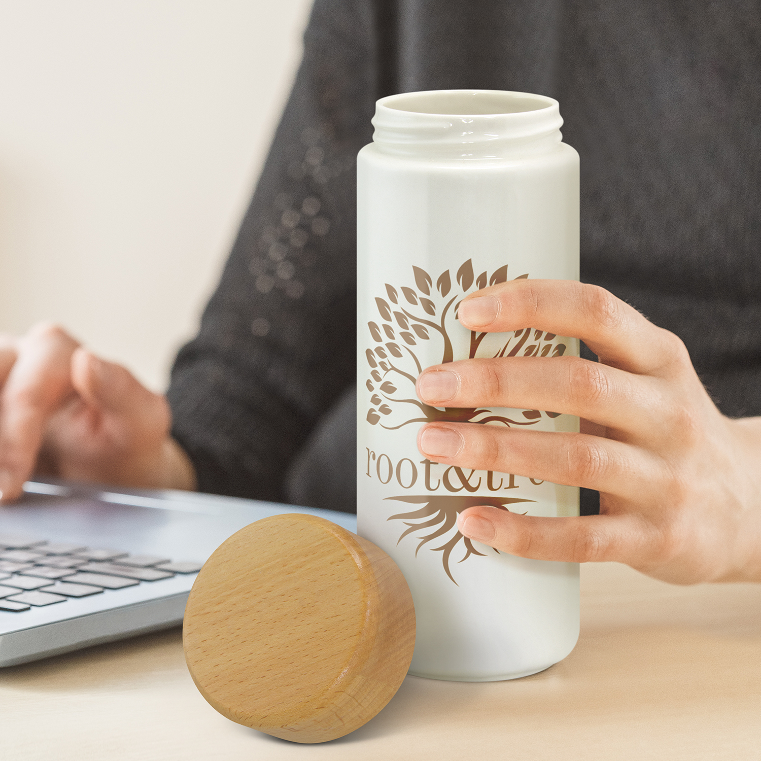 118554 - Reservoir Double Wall Ceramic Bottle - Image 4