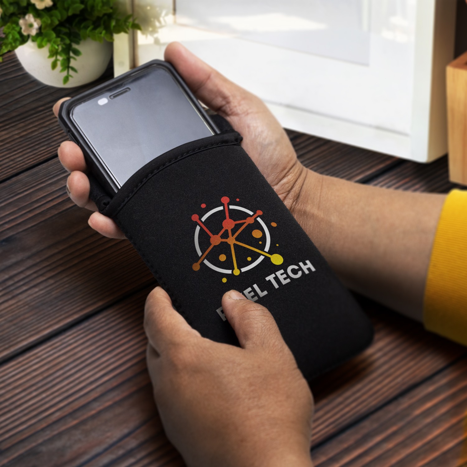 123557 - Spencer Phone Pouch - Image 5