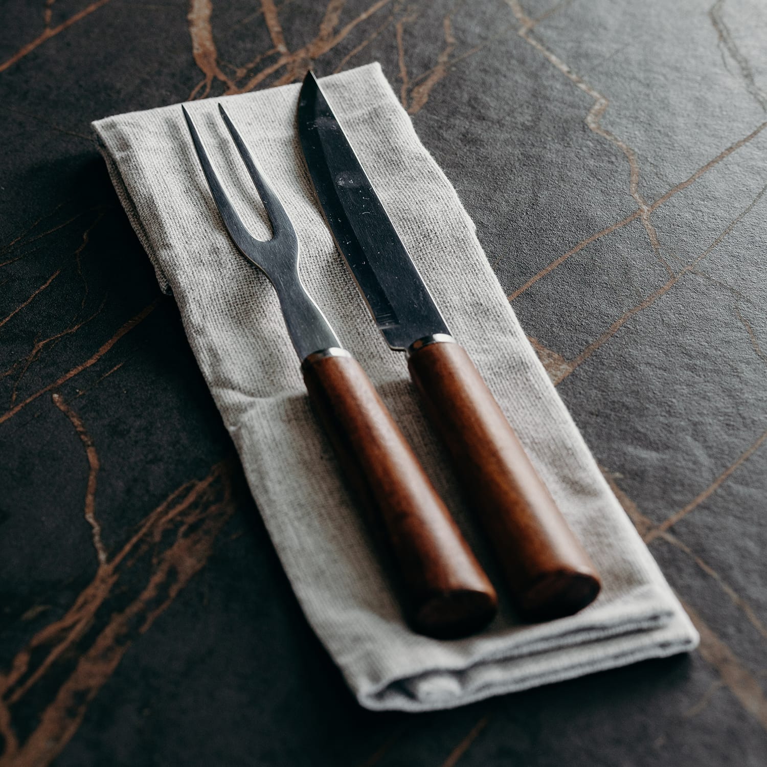 122318 - Keepsake Carving Set - Image 5