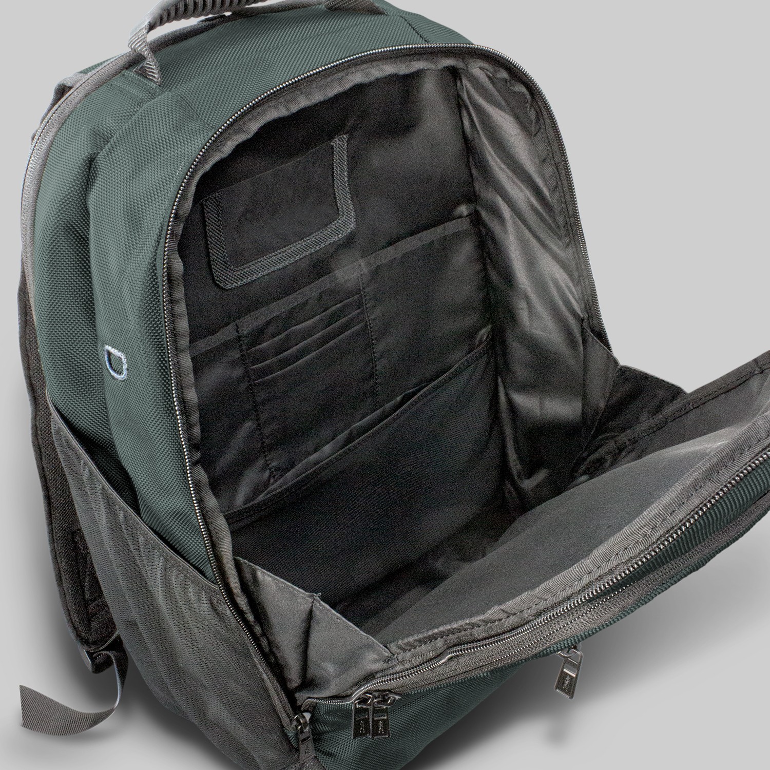 118400 - Titleist Players Backpack - Image 7
