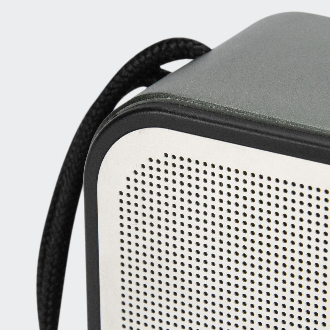 134192 - Swiss Peak 10W Bass Speaker - Image 6